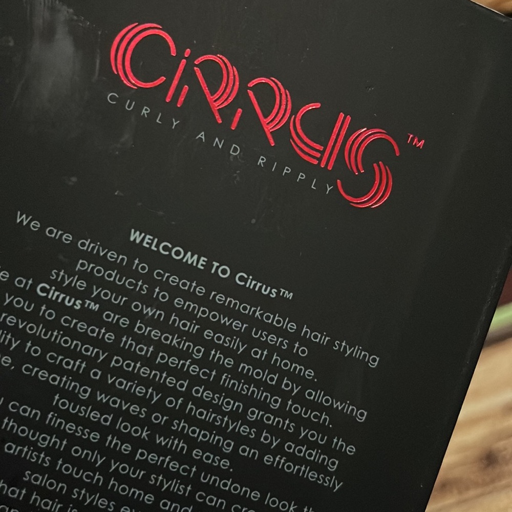 π§π»ββοΈ β’ π΄ CIRRUS x Curly & Ripply π΄β’ π§π»ββοΈ - Picture 8 of 10